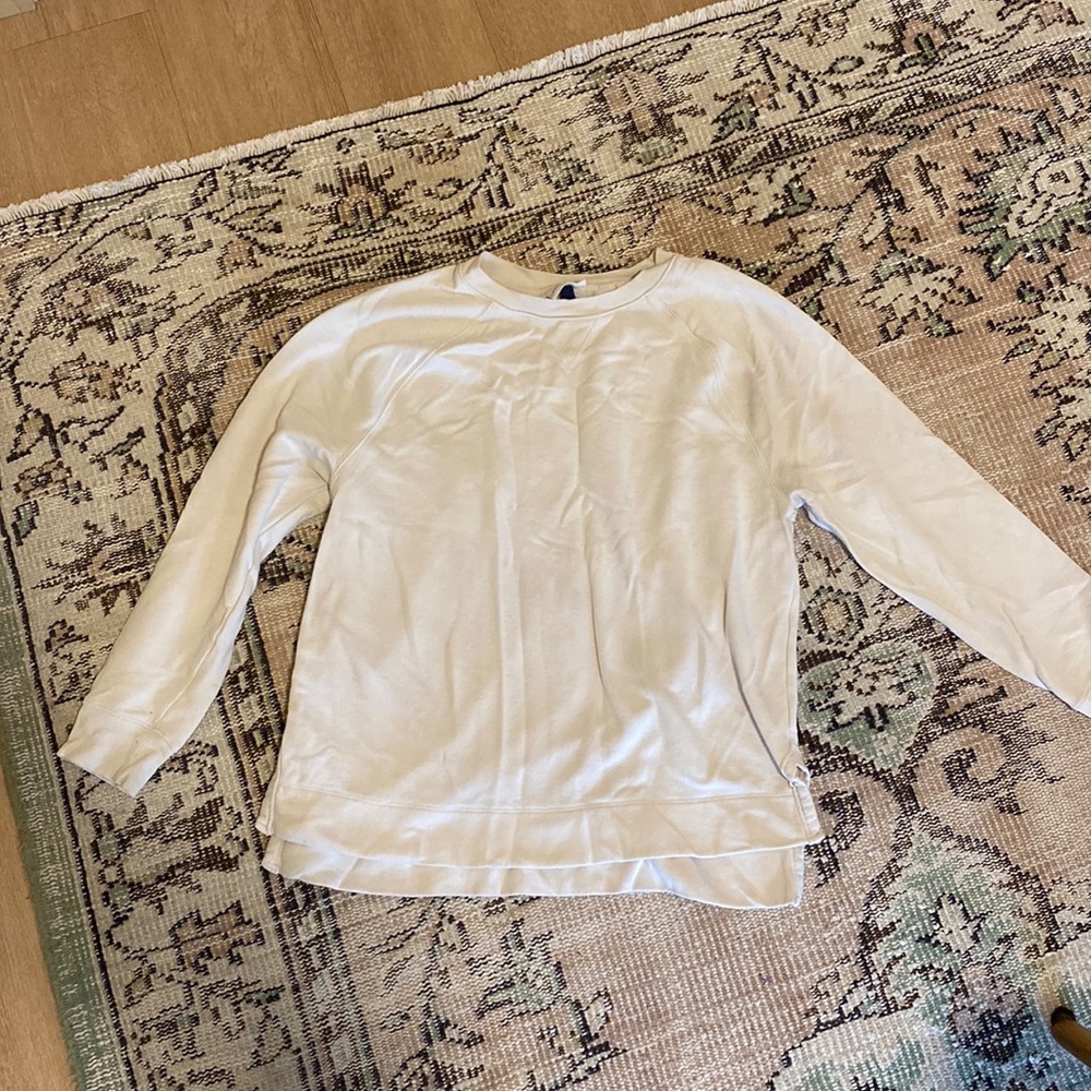 Target Universal Threads Sweat Shirt